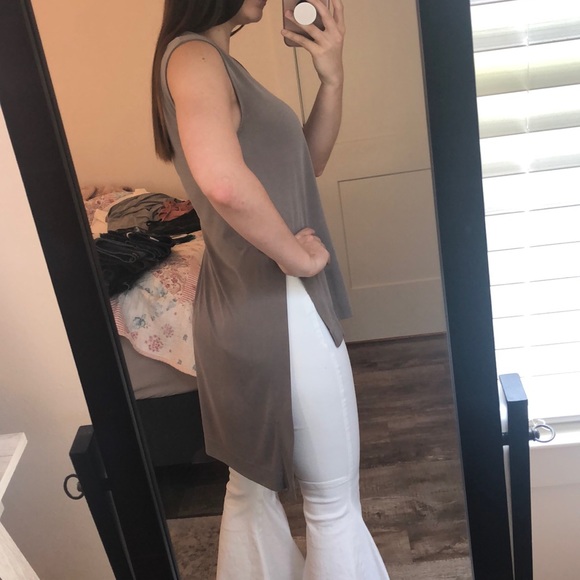 Boutique Dressy High-Low Top - Picture 2 of 2